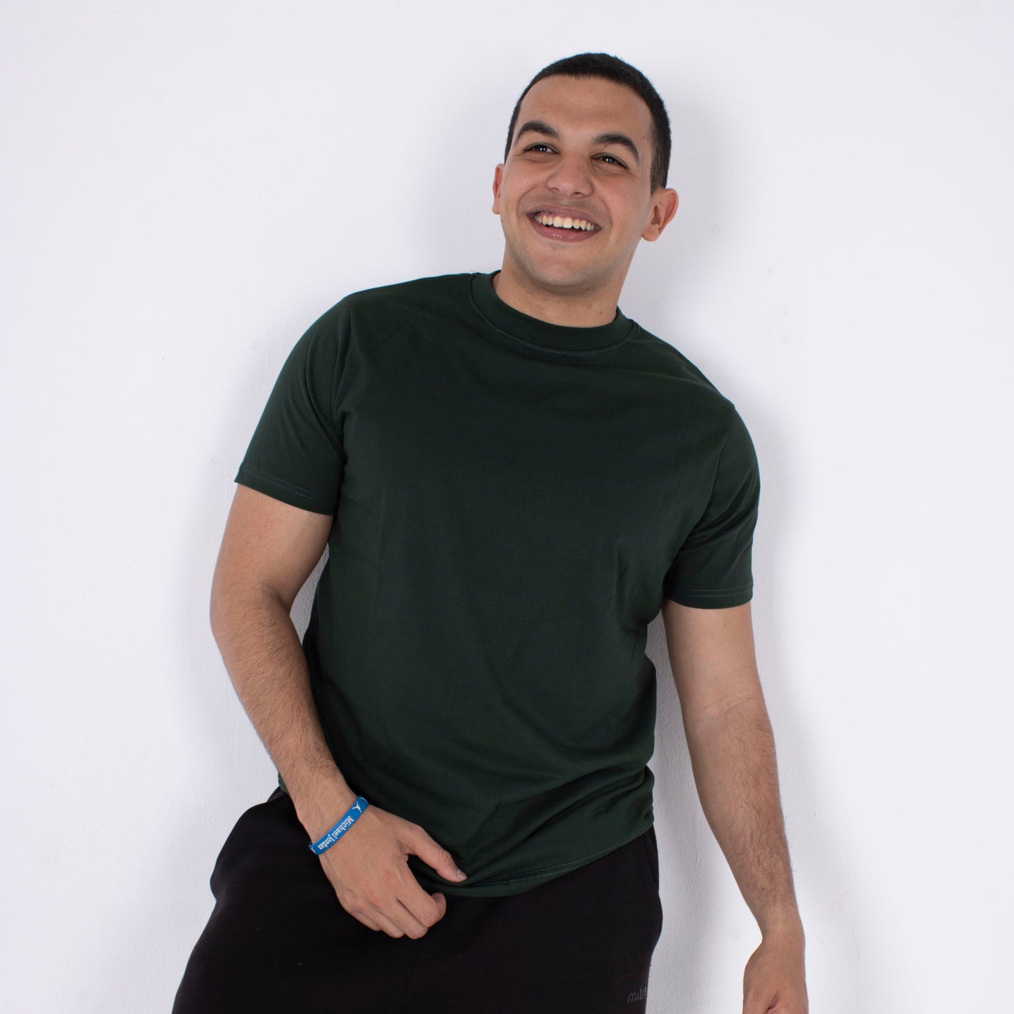 Olive Bazikz Short sleeve t-shirt (Unisex)