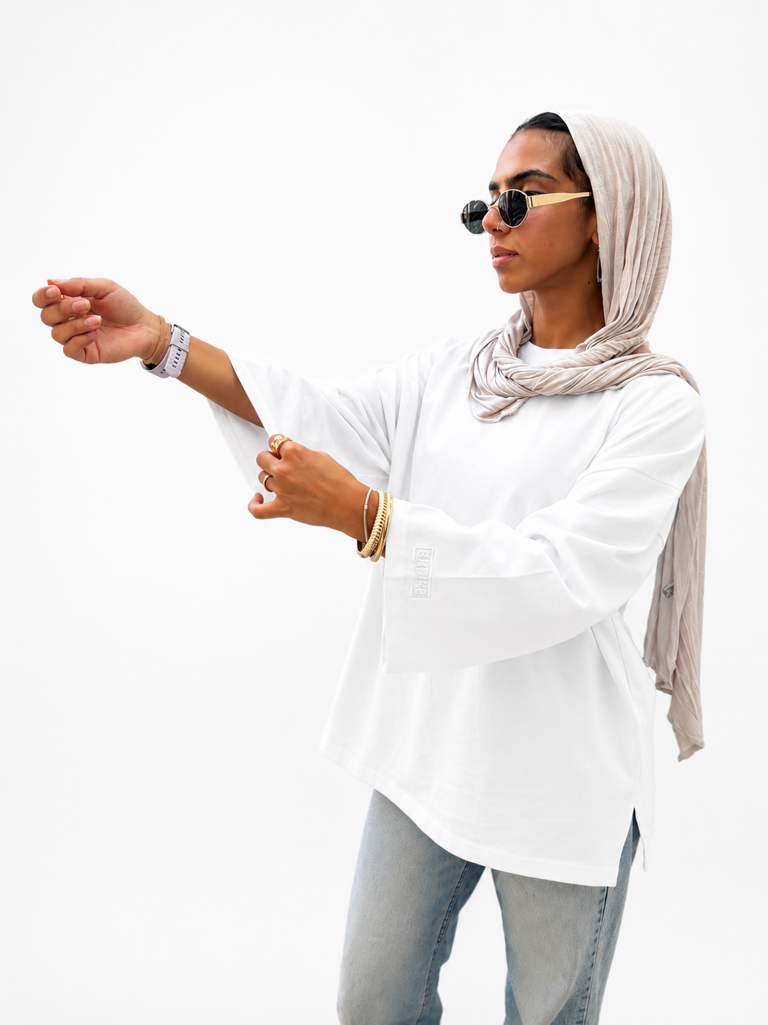 BAZIKZ WHITE LONG SLEEVE OVERSIZED TEE